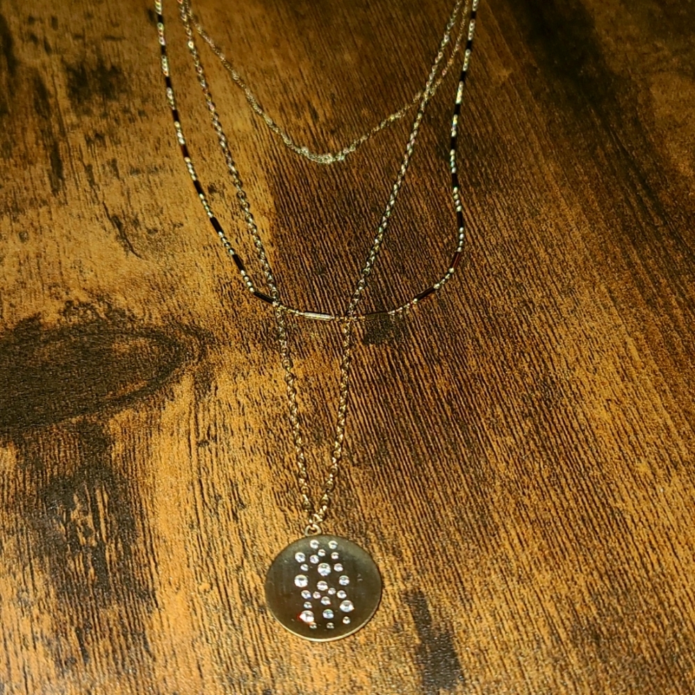 Aster Glimmer Layered Pendant in Gold